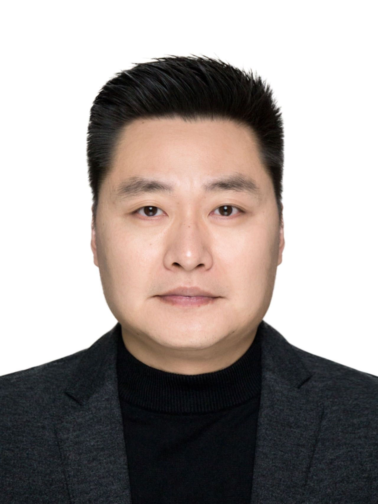 高泉涌：党委副书记、纪委书记